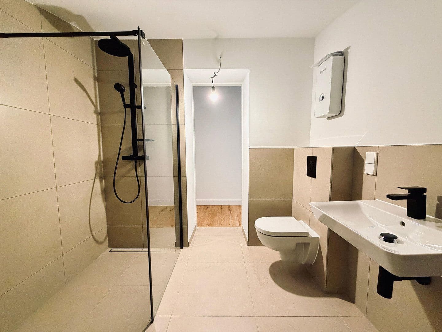 Prodej bytu 4+1 140 m², Rönnestraße 4, Berlin, Berlín Prodej bytu 4+1 140 m², Rönnestraße 4, Berlin, Berlín