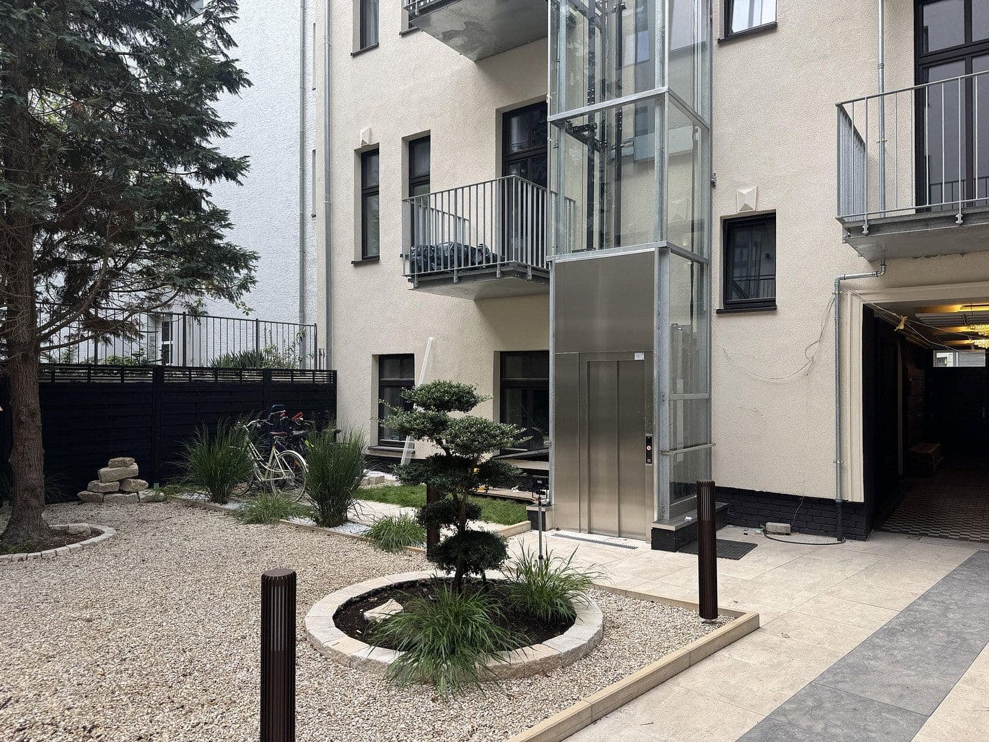 Prodej bytu 3+1 82 m², Schönebergerstraße 9, Berlin, Berlín Prodej bytu 3+1 82 m², Schönebergerstraße 9, Berlin, Berlín