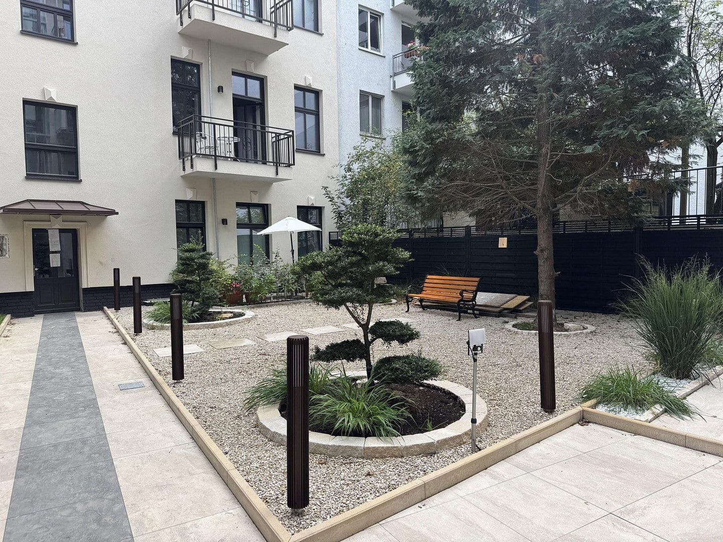 Prodej bytu 3+1 82 m², Schönebergerstraße 9, Berlin, Berlín Prodej bytu 3+1 82 m², Schönebergerstraße 9, Berlin, Berlín