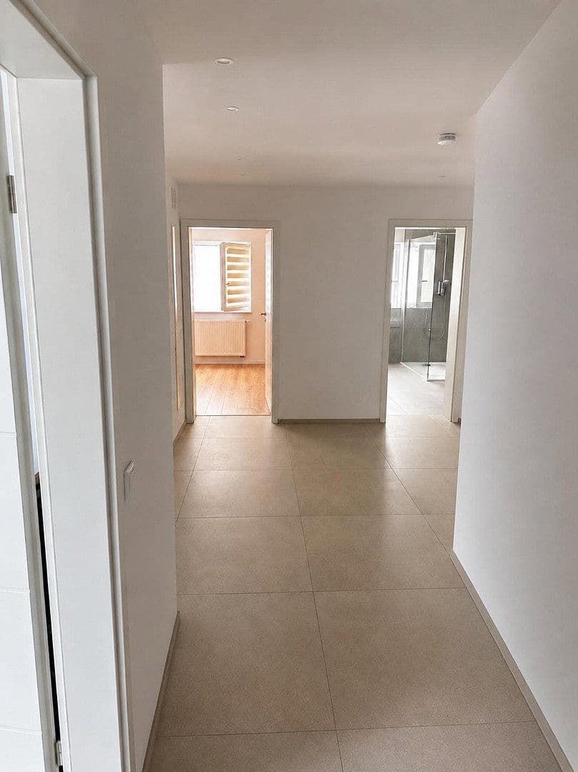 Pronájem bytu 3+1 107 m², Eichenweg 3, Waldbronn, Bádensko-Württembersko Pronájem bytu 3+1 107 m², Eichenweg 3, Waldbronn, Bádensko-Württembersko
