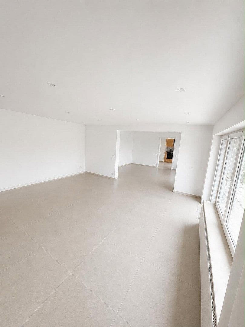 Pronájem bytu 3+1 107 m², Eichenweg 3, Waldbronn, Bádensko-Württembersko Pronájem bytu 3+1 107 m², Eichenweg 3, Waldbronn, Bádensko-Württembersko