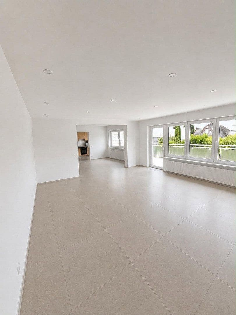Pronájem bytu 3+1 107 m², Eichenweg 3, Waldbronn, Bádensko-Württembersko Pronájem bytu 3+1 107 m², Eichenweg 3, Waldbronn, Bádensko-Württembersko