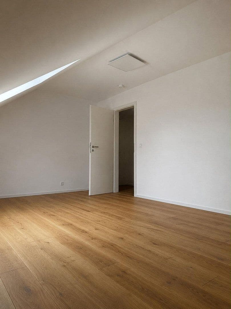 Pronájem bytu 3+1 107 m², Eichenweg 3, Waldbronn, Bádensko-Württembersko Pronájem bytu 3+1 107 m², Eichenweg 3, Waldbronn, Bádensko-Württembersko