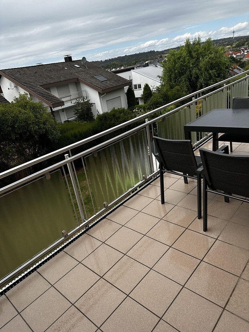Pronájem bytu 3+1 107 m², Eichenweg 3, Waldbronn, Bádensko-Württembersko Pronájem bytu 3+1 107 m², Eichenweg 3, Waldbronn, Bádensko-Württembersko