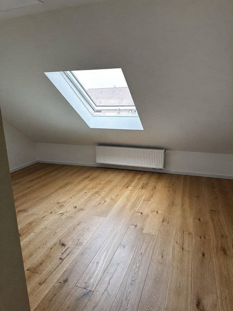 Pronájem bytu 3+1 107 m², Eichenweg 3, Waldbronn, Bádensko-Württembersko Pronájem bytu 3+1 107 m², Eichenweg 3, Waldbronn, Bádensko-Württembersko