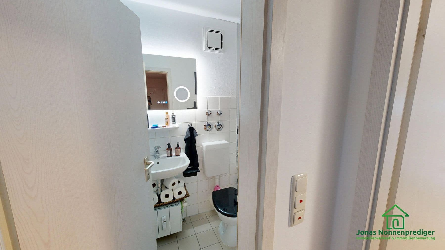 Prodej bytu 2+1 56 m², Friedrich-Schlie-Straße 15, Schwerin, Mecklenburg-Vorpommern Prodej bytu 2+1 56 m², Friedrich-Schlie-Straße 15, Schwerin, Mecklenburg-Vorpommern
