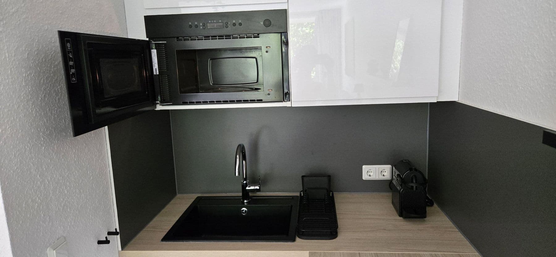 Pronájem bytu 1+1 33 m², Wiener Weg 1a, Köln, Severní Porýní-Vestfálsko Pronájem bytu 1+1 33 m², Wiener Weg 1a, Köln, Severní Porýní-Vestfálsko