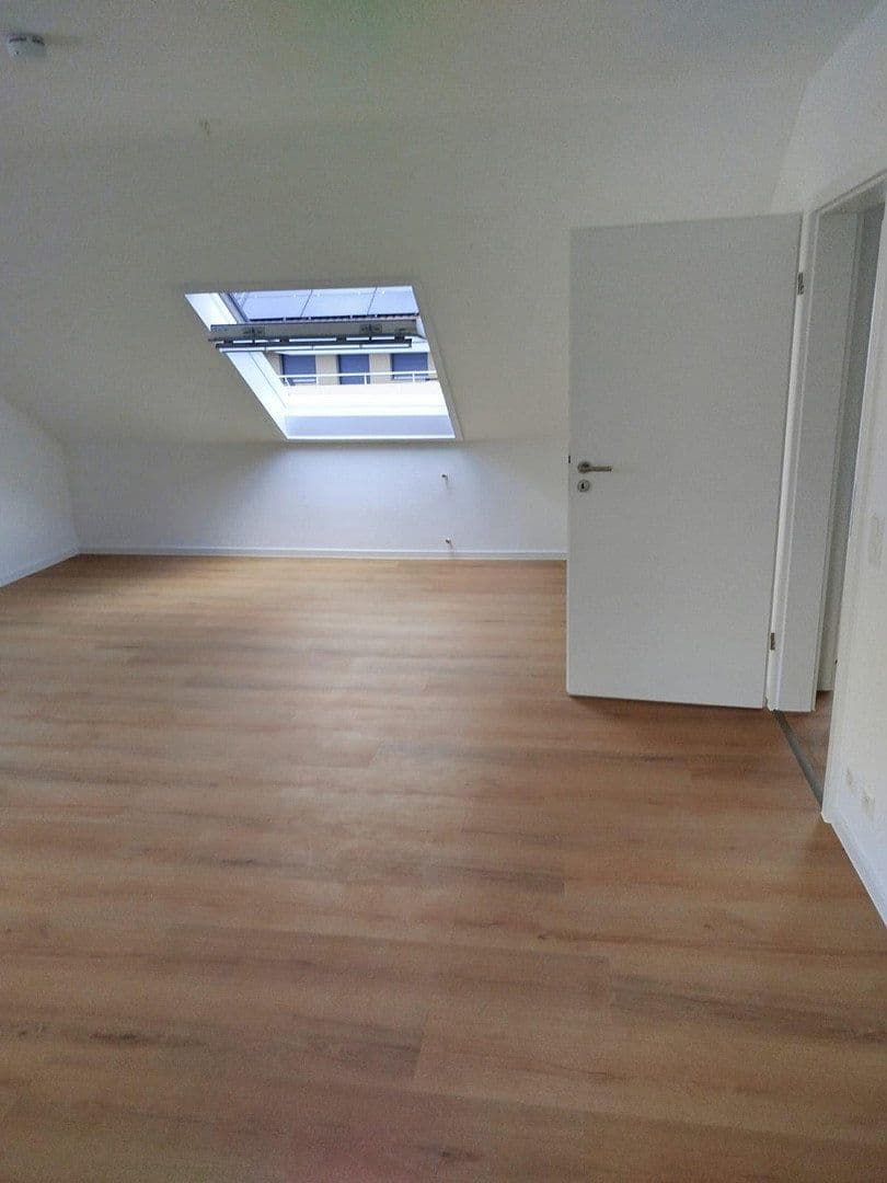 Pronájem bytu 2+1 59 m², Hölzernerstrasse 14, Eberstadt, Bádensko-Württembersko Pronájem bytu 2+1 59 m², Hölzernerstrasse 14, Eberstadt, Bádensko-Württembersko