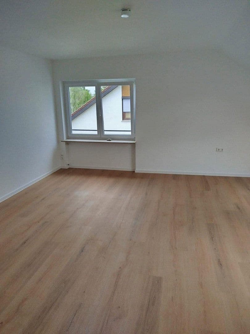 Pronájem bytu 2+1 59 m², Hölzernerstrasse 14, Eberstadt, Bádensko-Württembersko Pronájem bytu 2+1 59 m², Hölzernerstrasse 14, Eberstadt, Bádensko-Württembersko