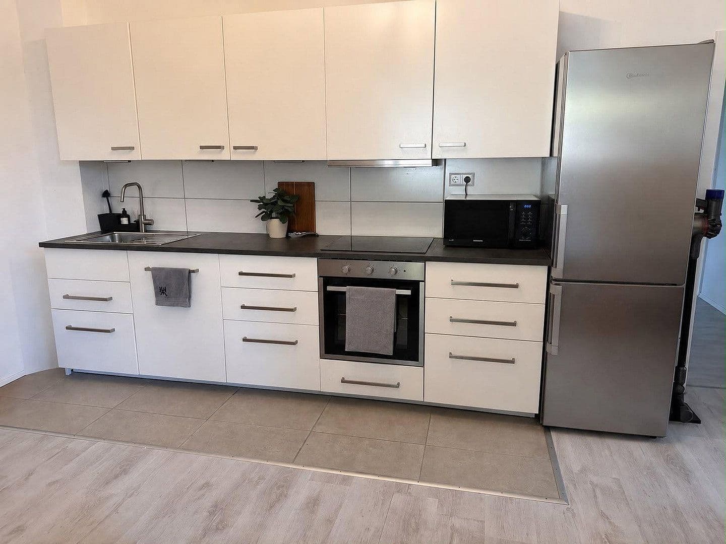 Pronájem bytu 4+1 104 m², Bahnhofstr. 25, Mosbach, Bádensko-Württembersko Pronájem bytu 4+1 104 m², Bahnhofstr. 25, Mosbach, Bádensko-Württembersko