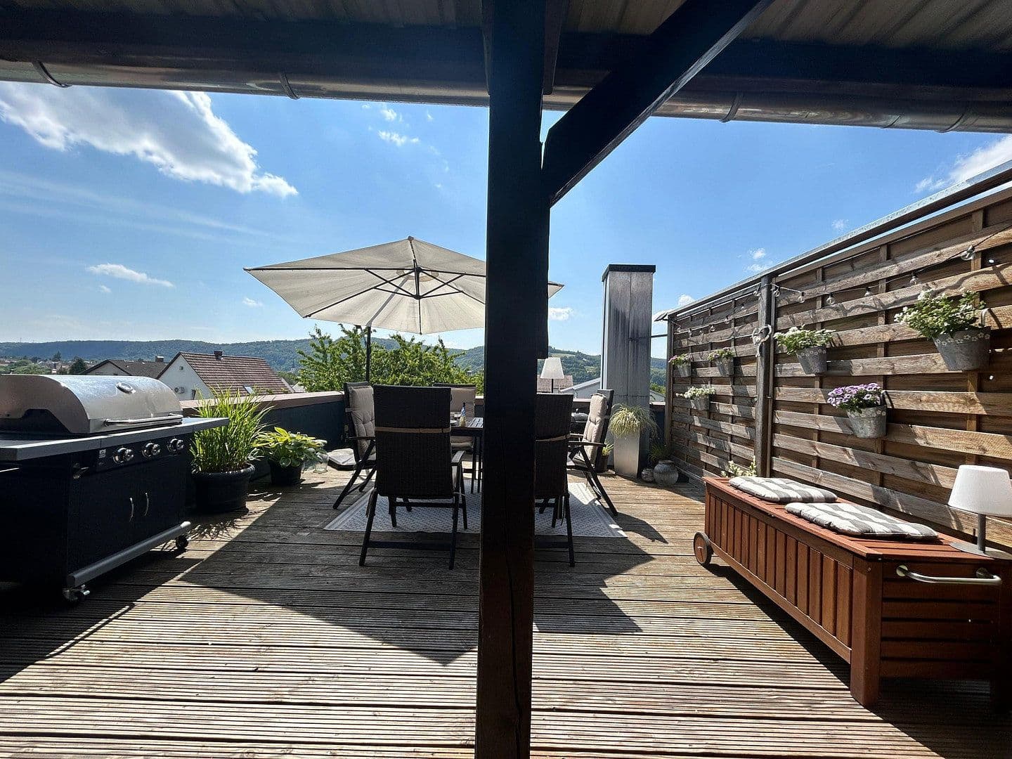 Pronájem bytu 4+1 104 m², Bahnhofstr. 25, Mosbach, Bádensko-Württembersko Pronájem bytu 4+1 104 m², Bahnhofstr. 25, Mosbach, Bádensko-Württembersko