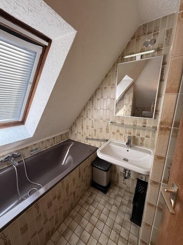 Pronájem bytu 1+kk 49 m², Schurwaldstr. 61, Stuttgart, Bádensko-Württembersko Pronájem bytu 1+kk 49 m², Schurwaldstr. 61, Stuttgart, Bádensko-Württembersko