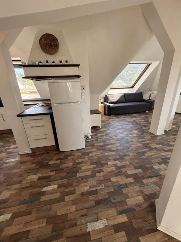 Pronájem bytu 1+kk 49 m², Schurwaldstr. 61, Stuttgart, Bádensko-Württembersko Pronájem bytu 1+kk 49 m², Schurwaldstr. 61, Stuttgart, Bádensko-Württembersko