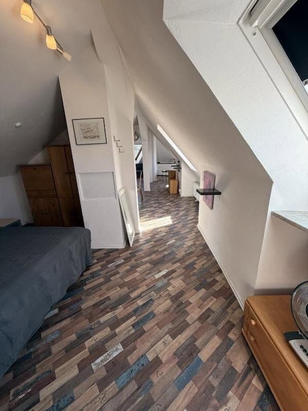 Pronájem bytu 1+kk 49 m², Schurwaldstr. 61, Stuttgart, Bádensko-Württembersko Pronájem bytu 1+kk 49 m², Schurwaldstr. 61, Stuttgart, Bádensko-Württembersko