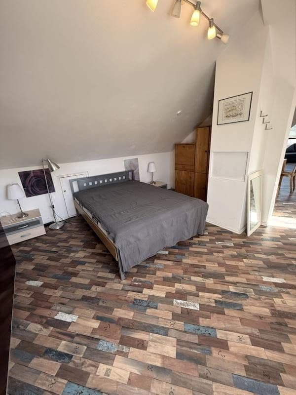 Pronájem bytu 1+kk 49 m², Schurwaldstr. 61, Stuttgart, Bádensko-Württembersko Pronájem bytu 1+kk 49 m², Schurwaldstr. 61, Stuttgart, Bádensko-Württembersko