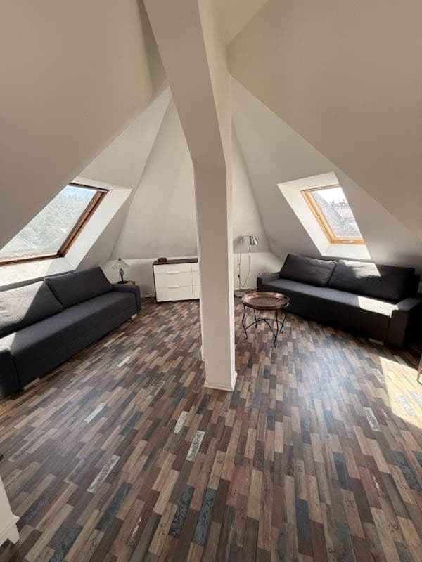 Pronájem bytu 1+kk 49 m², Schurwaldstr. 61, Stuttgart, Bádensko-Württembersko Pronájem bytu 1+kk 49 m², Schurwaldstr. 61, Stuttgart, Bádensko-Württembersko