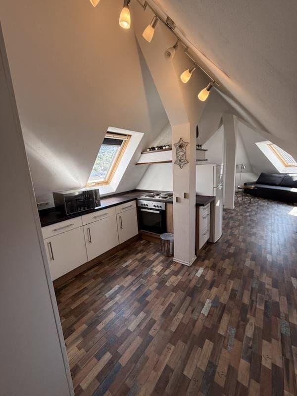 Pronájem bytu 1+kk 49 m², Schurwaldstr. 61, Stuttgart, Bádensko-Württembersko Pronájem bytu 1+kk 49 m², Schurwaldstr. 61, Stuttgart, Bádensko-Württembersko