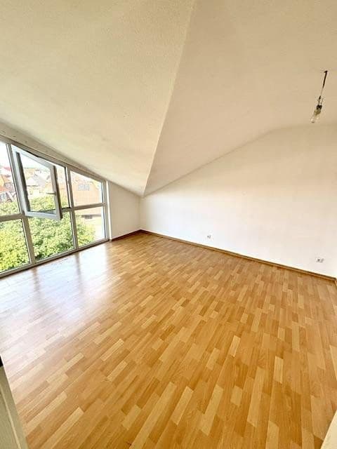 Pronájem bytu 3+1 89 m², Gubiner Str.8, Laatzen, Dolní Sasko Pronájem bytu 3+1 89 m², Gubiner Str.8, Laatzen, Dolní Sasko