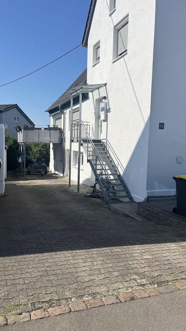 Prodej bytu 3+1 90 m², Egertstraße 26, EG, Reutlingen, Bádensko-Württembersko Prodej bytu 3+1 90 m², Egertstraße 26, EG, Reutlingen, Bádensko-Württembersko