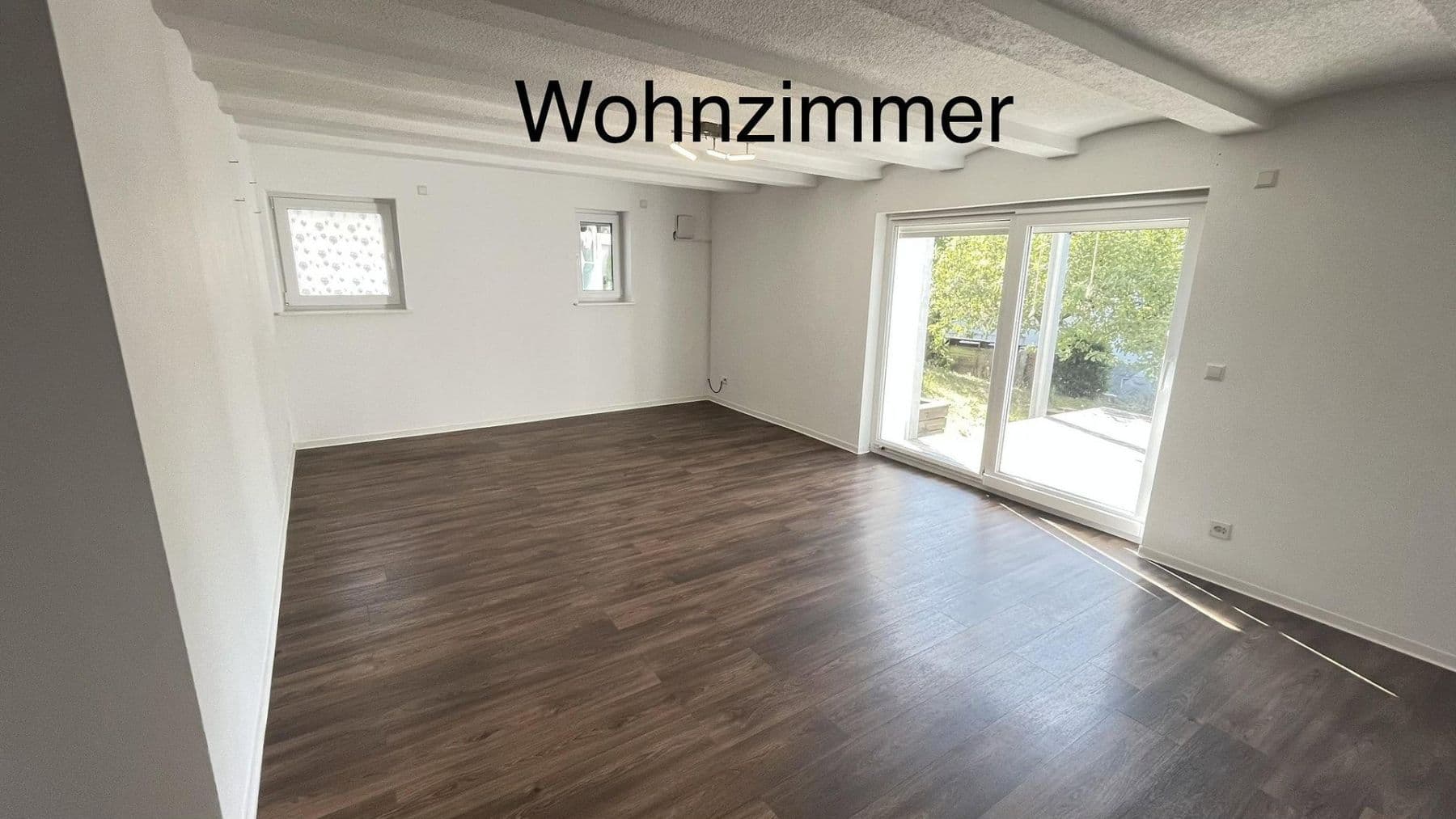 Prodej bytu 3+1 90 m², Egertstraße 26, EG, Reutlingen, Bádensko-Württembersko Prodej bytu 3+1 90 m², Egertstraße 26, EG, Reutlingen, Bádensko-Württembersko