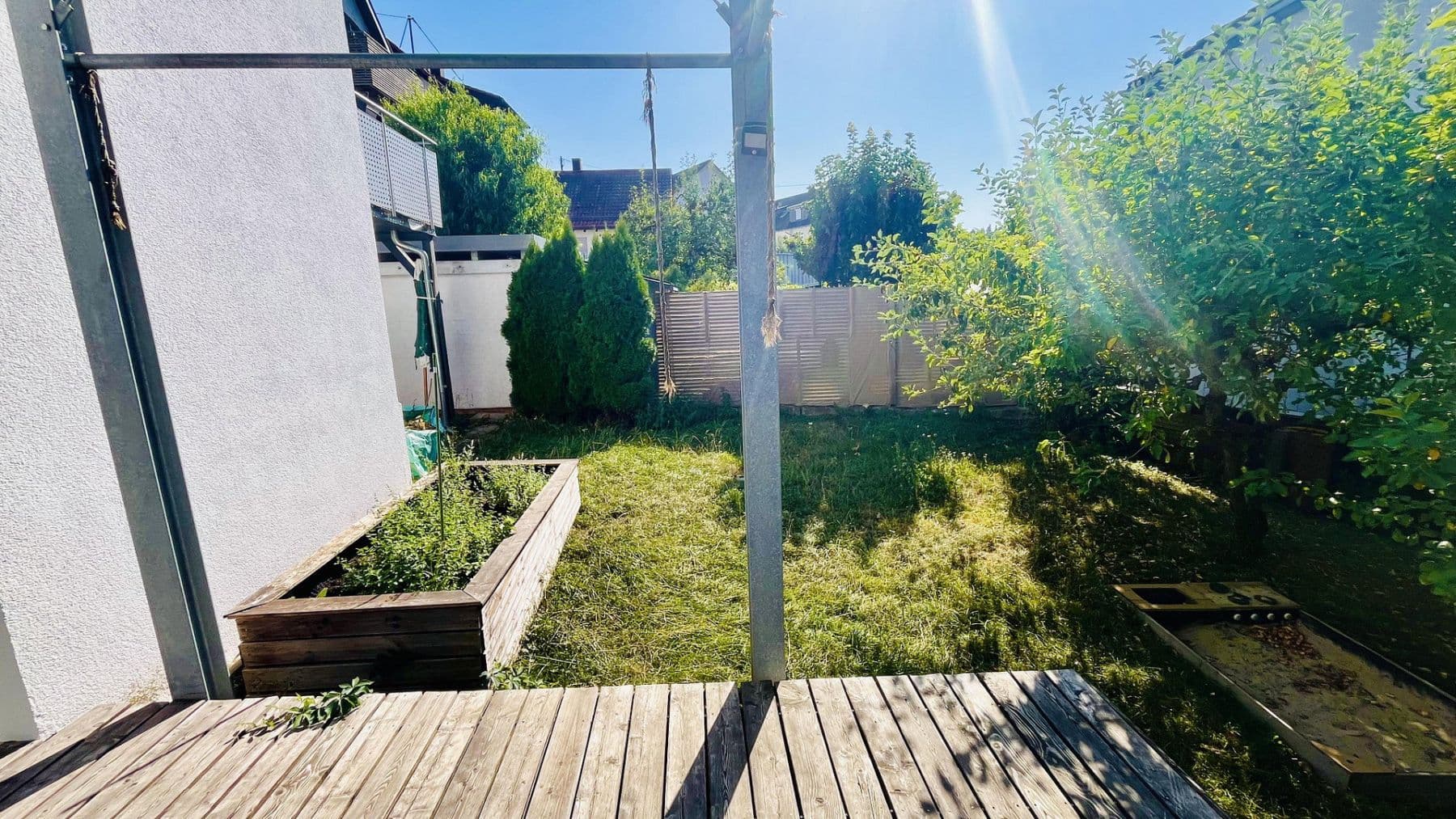Prodej bytu 3+1 90 m², Egertstraße 26, EG, Reutlingen, Bádensko-Württembersko Prodej bytu 3+1 90 m², Egertstraße 26, EG, Reutlingen, Bádensko-Württembersko