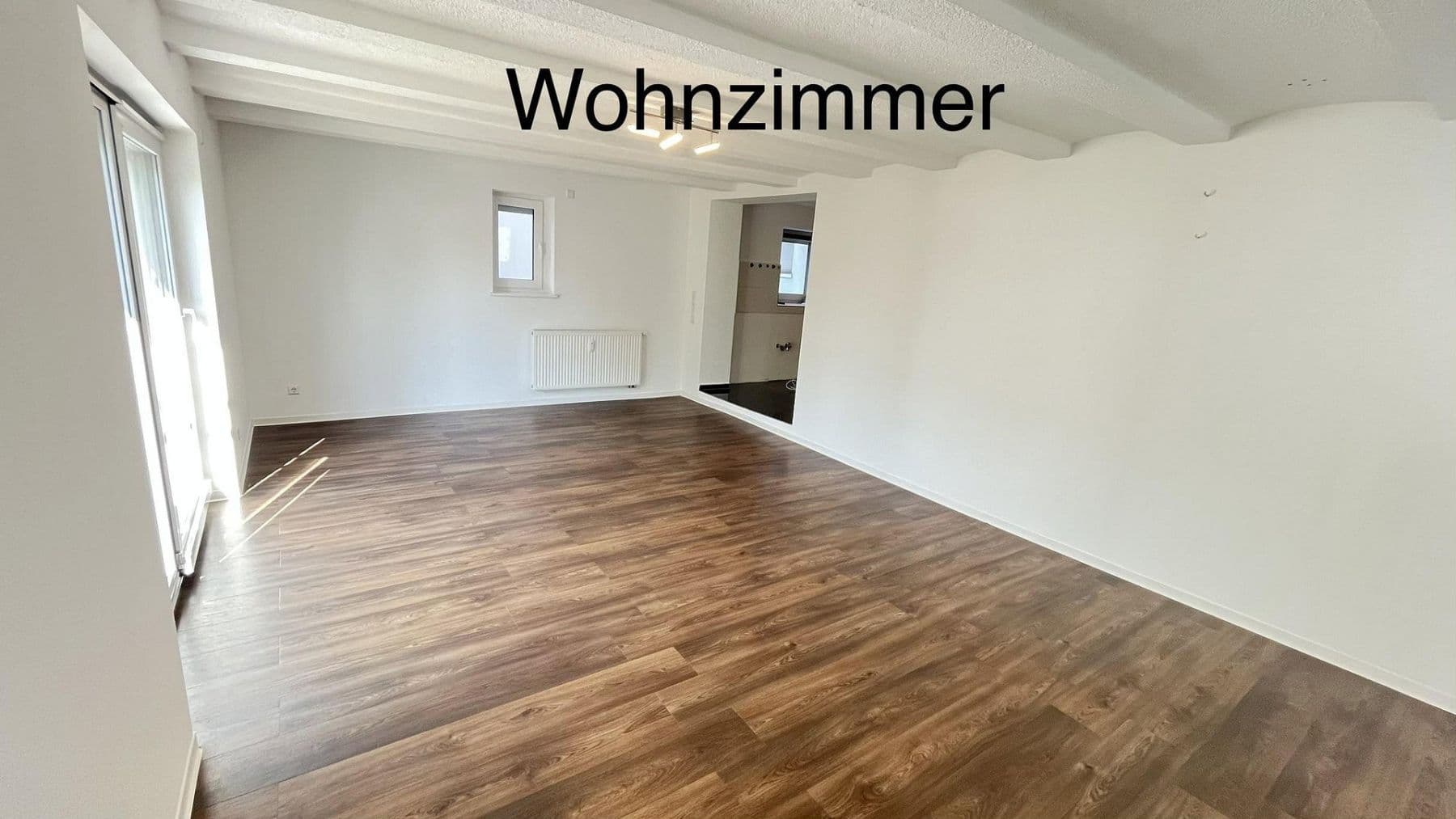 Prodej bytu 3+1 90 m², Egertstraße 26, EG, Reutlingen, Bádensko-Württembersko Prodej bytu 3+1 90 m², Egertstraße 26, EG, Reutlingen, Bádensko-Württembersko