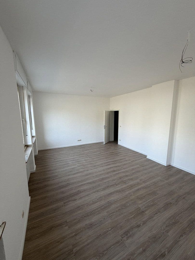 Pronájem bytu 2+1 60 m², Hülser Straße 373, Krefeld, Severní Porýní-Vestfálsko Pronájem bytu 2+1 60 m², Hülser Straße 373, Krefeld, Severní Porýní-Vestfálsko