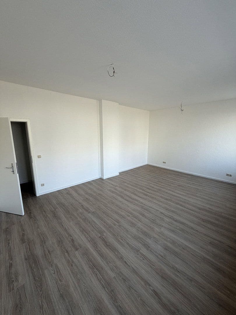 Pronájem bytu 2+1 60 m², Hülser Straße 373, Krefeld, Severní Porýní-Vestfálsko Pronájem bytu 2+1 60 m², Hülser Straße 373, Krefeld, Severní Porýní-Vestfálsko