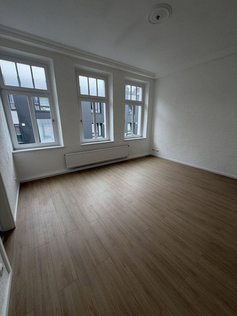 Pronájem bytu 2+1 55 m², Adolfstraße 9, Krefeld, Severní Porýní-Vestfálsko Pronájem bytu 2+1 55 m², Adolfstraße 9, Krefeld, Severní Porýní-Vestfálsko