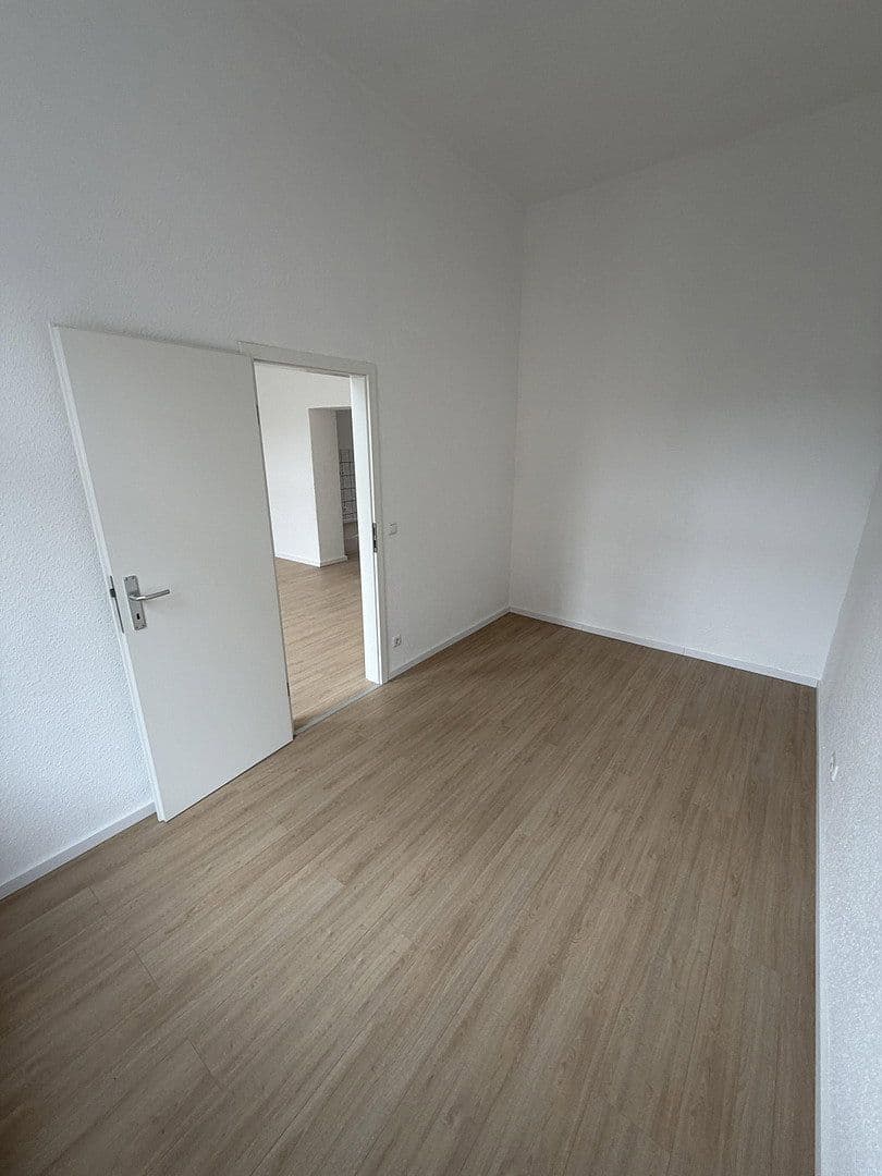 Pronájem bytu 2+1 55 m², Adolfstraße 9, Krefeld, Severní Porýní-Vestfálsko Pronájem bytu 2+1 55 m², Adolfstraße 9, Krefeld, Severní Porýní-Vestfálsko