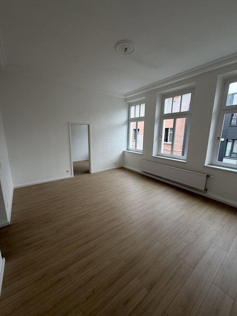 Pronájem bytu 2+1 55 m², Adolfstraße 9, Krefeld, Severní Porýní-Vestfálsko Pronájem bytu 2+1 55 m², Adolfstraße 9, Krefeld, Severní Porýní-Vestfálsko