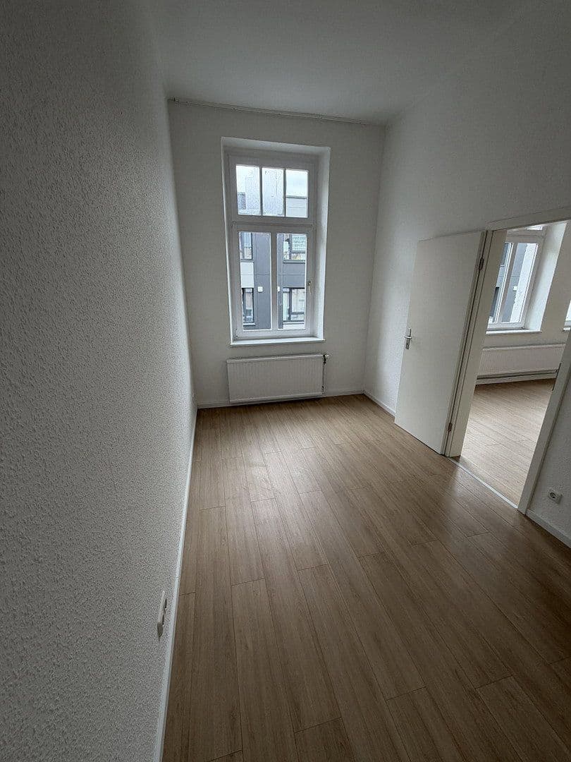 Pronájem bytu 2+1 55 m², Adolfstraße 9, Krefeld, Severní Porýní-Vestfálsko Pronájem bytu 2+1 55 m², Adolfstraße 9, Krefeld, Severní Porýní-Vestfálsko