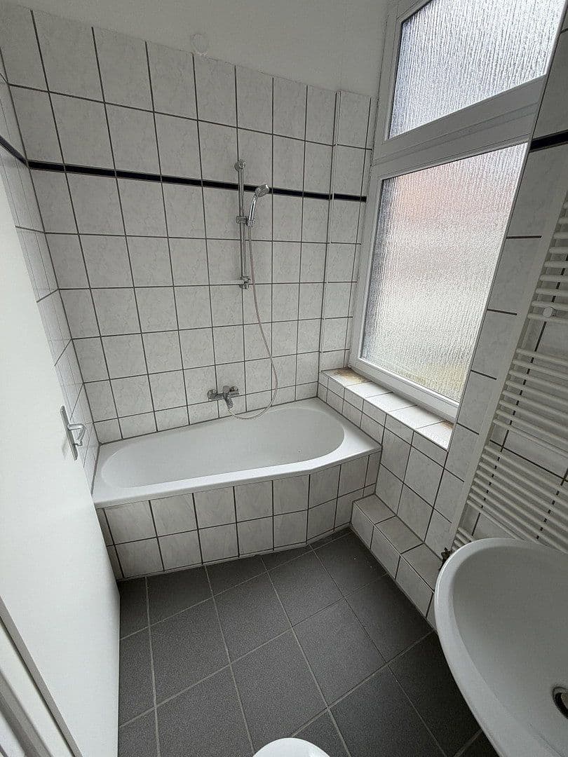 Pronájem bytu 2+1 55 m², Adolfstraße 9, Krefeld, Severní Porýní-Vestfálsko Pronájem bytu 2+1 55 m², Adolfstraße 9, Krefeld, Severní Porýní-Vestfálsko