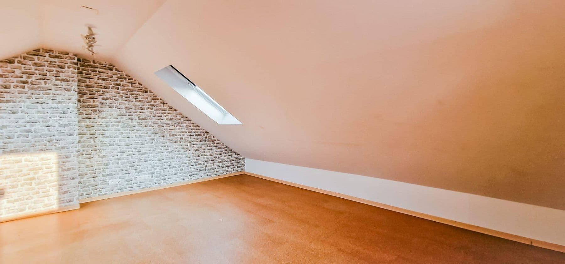 Prodej domu 122 m², pozemek 424 m², Karl Staib Str 35, Hattersheim am Main, Hessen Prodej domu 122 m², pozemek 424 m², Karl Staib Str 35, Hattersheim am Main, Hessen