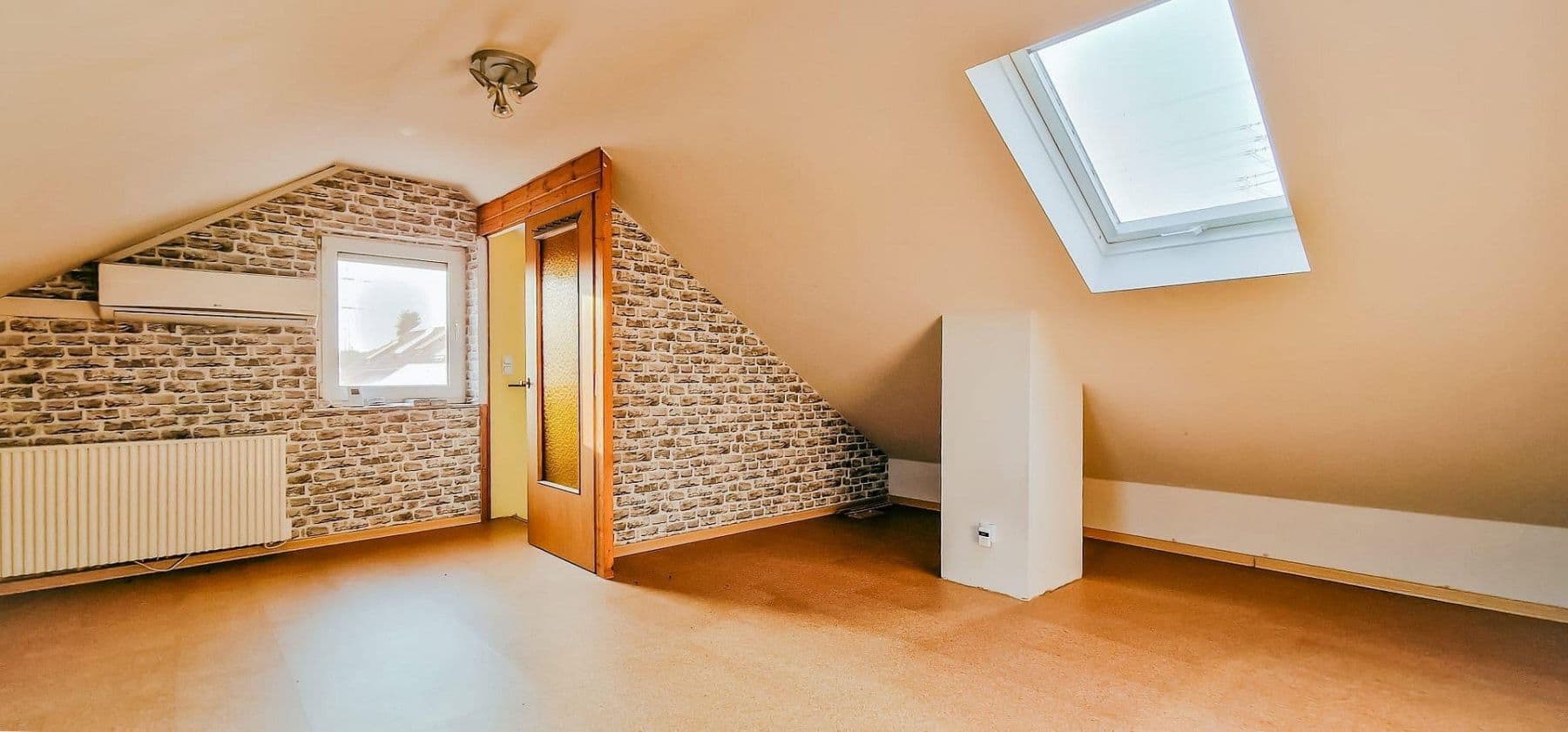 Prodej domu 122 m², pozemek 424 m², Karl Staib Str 35, Hattersheim am Main, Hessen Prodej domu 122 m², pozemek 424 m², Karl Staib Str 35, Hattersheim am Main, Hessen