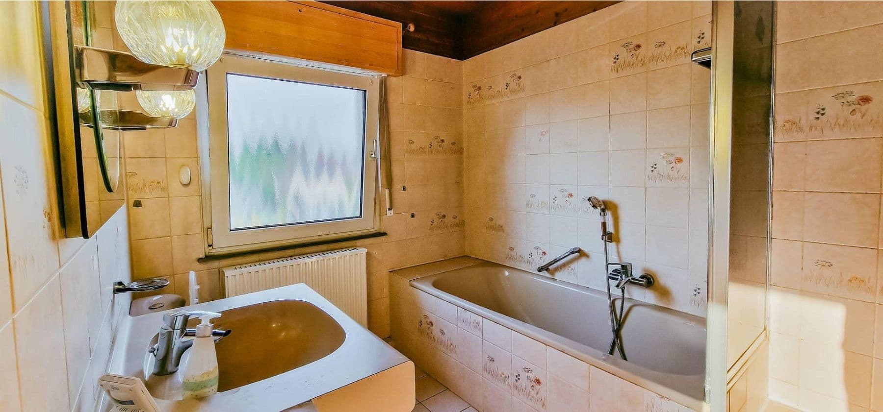 Prodej domu 122 m², pozemek 424 m², Karl Staib Str 35, Hattersheim am Main, Hessen Prodej domu 122 m², pozemek 424 m², Karl Staib Str 35, Hattersheim am Main, Hessen