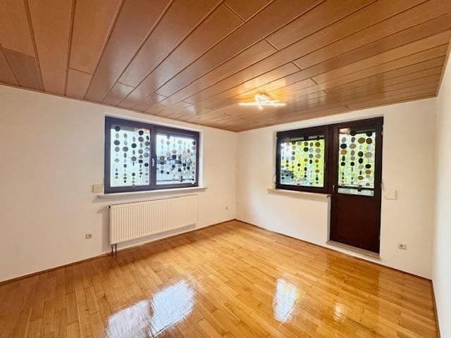Pronájem bytu 3+1 76 m², Greifenklaustraße 12, Reckendorf, Bavorsko Pronájem bytu 3+1 76 m², Greifenklaustraße 12, Reckendorf, Bavorsko