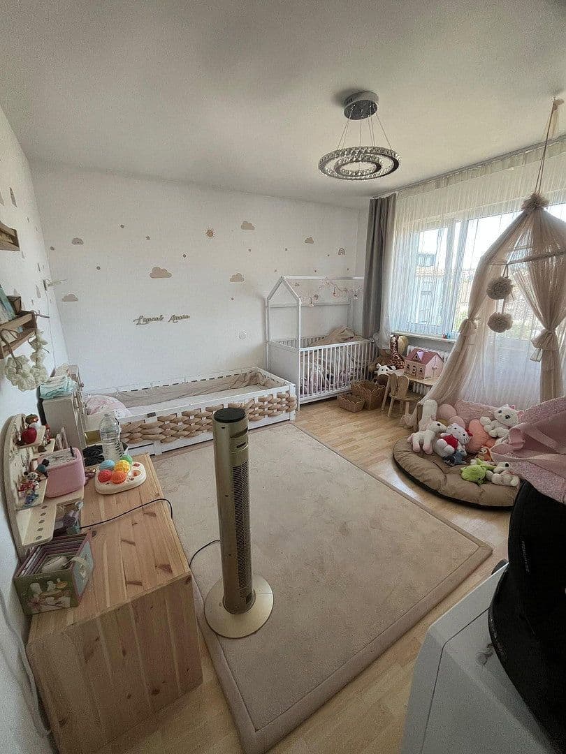 Pronájem bytu 3+1 73 m², Mühlengrund 24, Rödermark, Hessen Pronájem bytu 3+1 73 m², Mühlengrund 24, Rödermark, Hessen