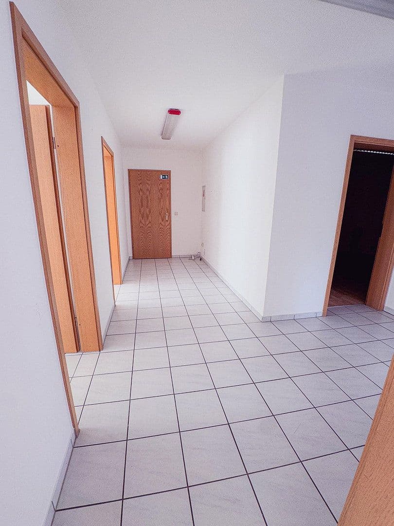 Pronájem kanceláře 103 m², Gewerbestraße 28, Cadolzburg, Bavorsko Pronájem kanceláře 103 m², Gewerbestraße 28, Cadolzburg, Bavorsko