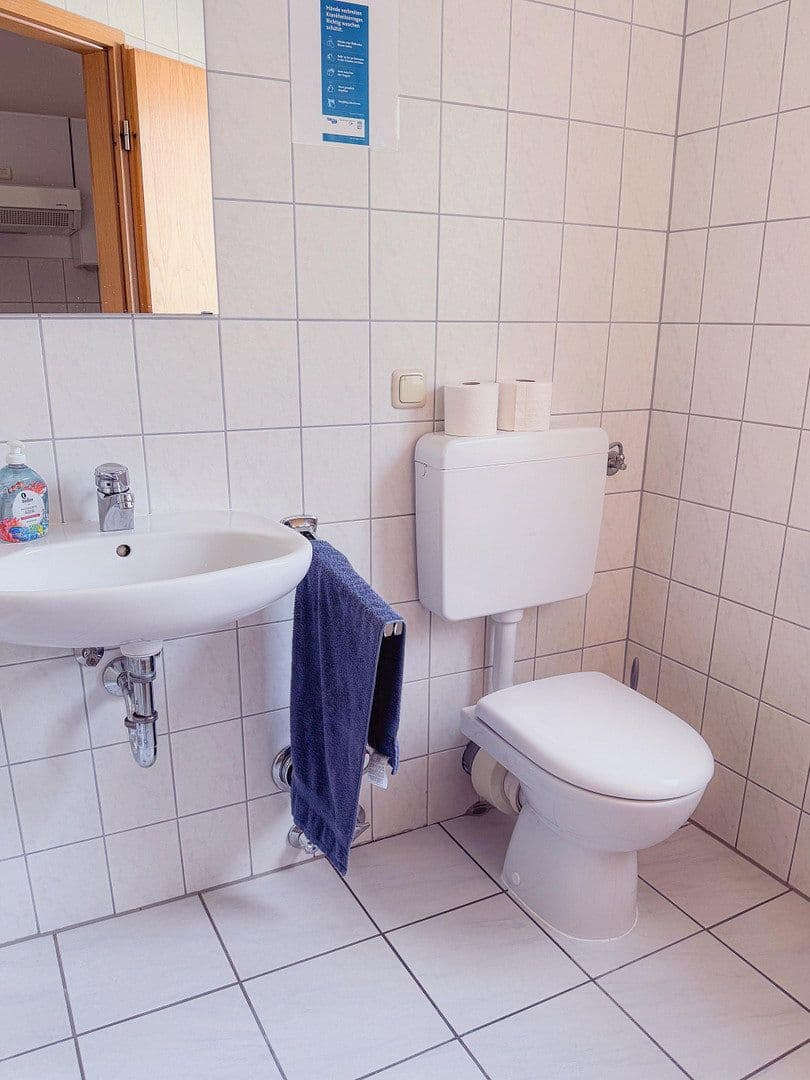Pronájem kanceláře 103 m², Gewerbestraße 28, Cadolzburg, Bavorsko Pronájem kanceláře 103 m², Gewerbestraße 28, Cadolzburg, Bavorsko