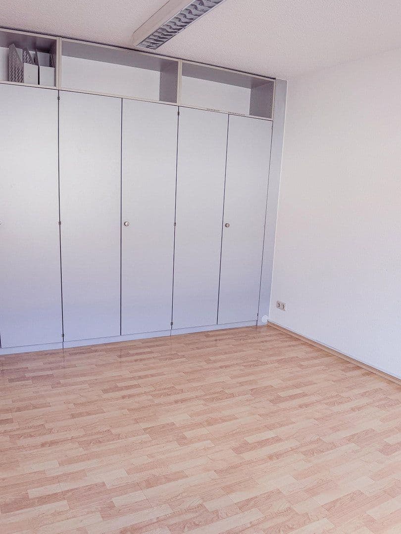 Pronájem kanceláře 103 m², Gewerbestraße 28, Cadolzburg, Bavorsko Pronájem kanceláře 103 m², Gewerbestraße 28, Cadolzburg, Bavorsko