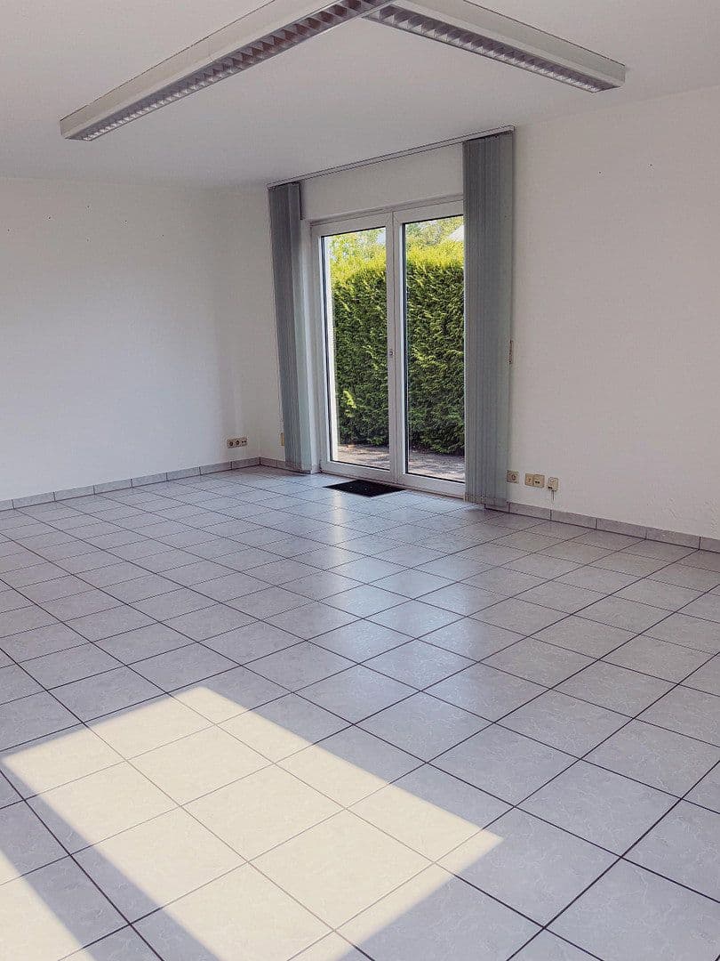 Pronájem kanceláře 103 m², Gewerbestraße 28, Cadolzburg, Bavorsko Pronájem kanceláře 103 m², Gewerbestraße 28, Cadolzburg, Bavorsko