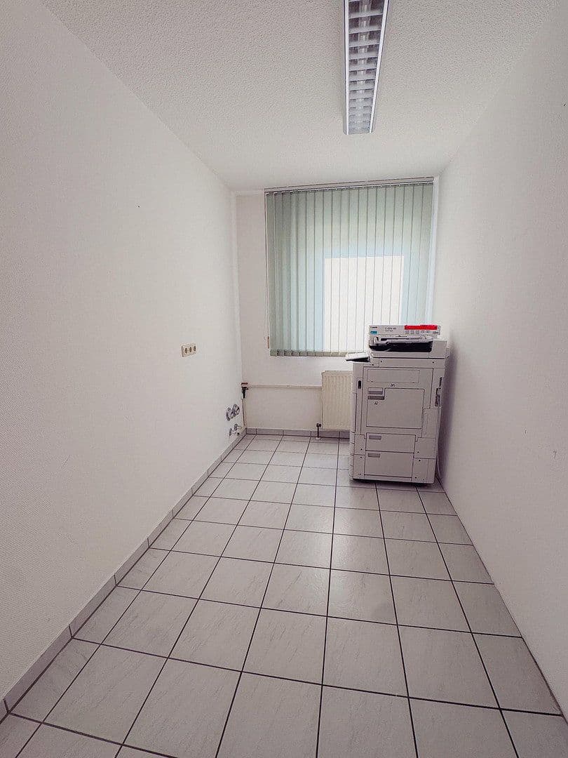 Pronájem kanceláře 103 m², Gewerbestraße 28, Cadolzburg, Bavorsko Pronájem kanceláře 103 m², Gewerbestraße 28, Cadolzburg, Bavorsko