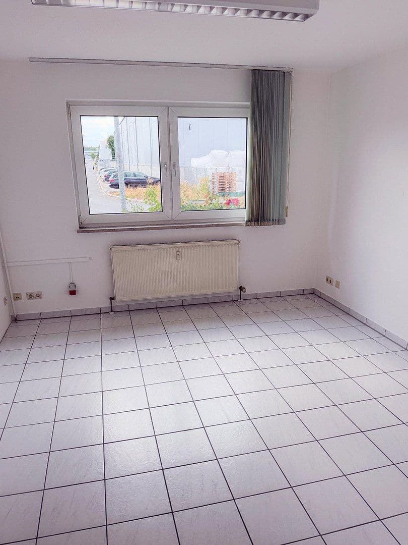 Pronájem kanceláře 103 m², Gewerbestraße 28, Cadolzburg, Bavorsko Pronájem kanceláře 103 m², Gewerbestraße 28, Cadolzburg, Bavorsko