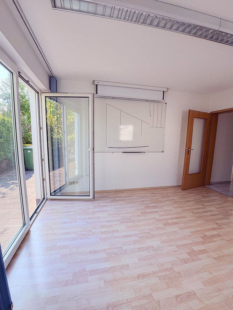Pronájem kanceláře 103 m², Gewerbestraße 28, Cadolzburg, Bavorsko Pronájem kanceláře 103 m², Gewerbestraße 28, Cadolzburg, Bavorsko