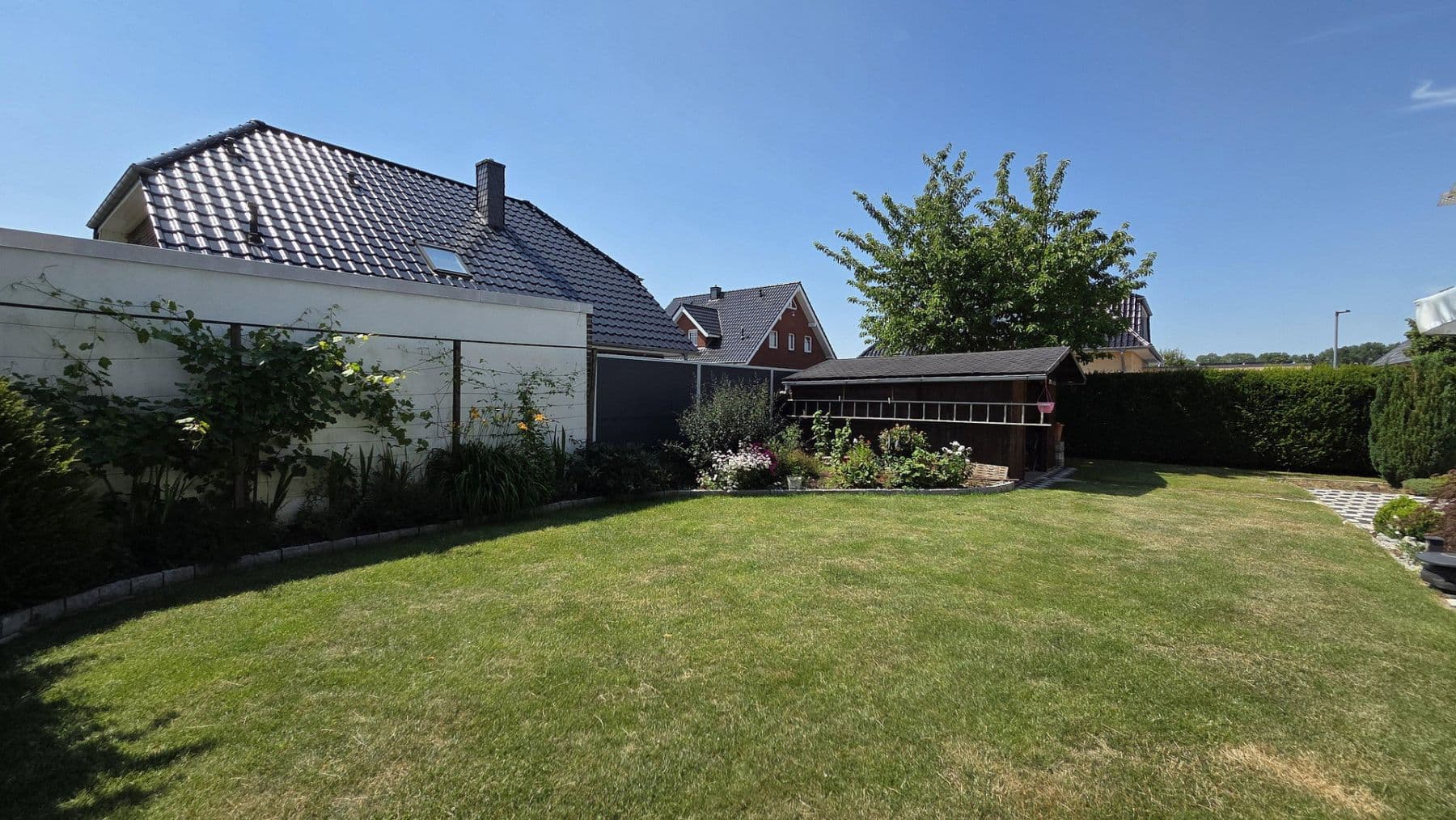 Prodej domu 183 m², pozemek 560 m², Schellerten, Dolní Sasko Prodej domu 183 m², pozemek 560 m², Schellerten, Dolní Sasko
