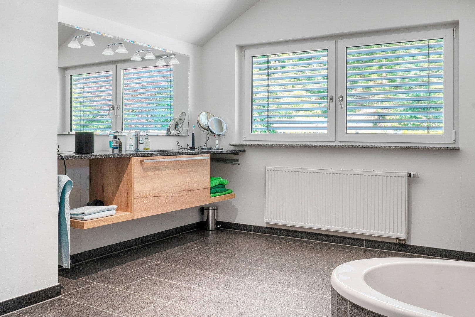 Prodej domu 201 m², pozemek 355 m², Bodman-Ludwigshafen, Bádensko-Württembersko Prodej domu 201 m², pozemek 355 m², Bodman-Ludwigshafen, Bádensko-Württembersko
