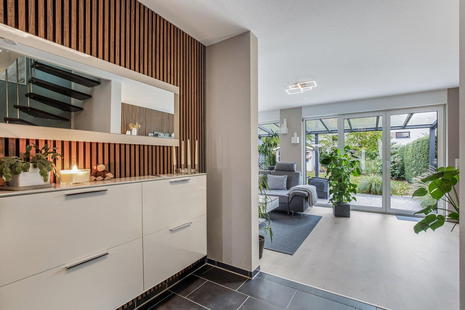 Prodej domu 143 m², pozemek 336 m², Hamburg, Hamburg Prodej domu 143 m², pozemek 336 m², Hamburg, Hamburg
