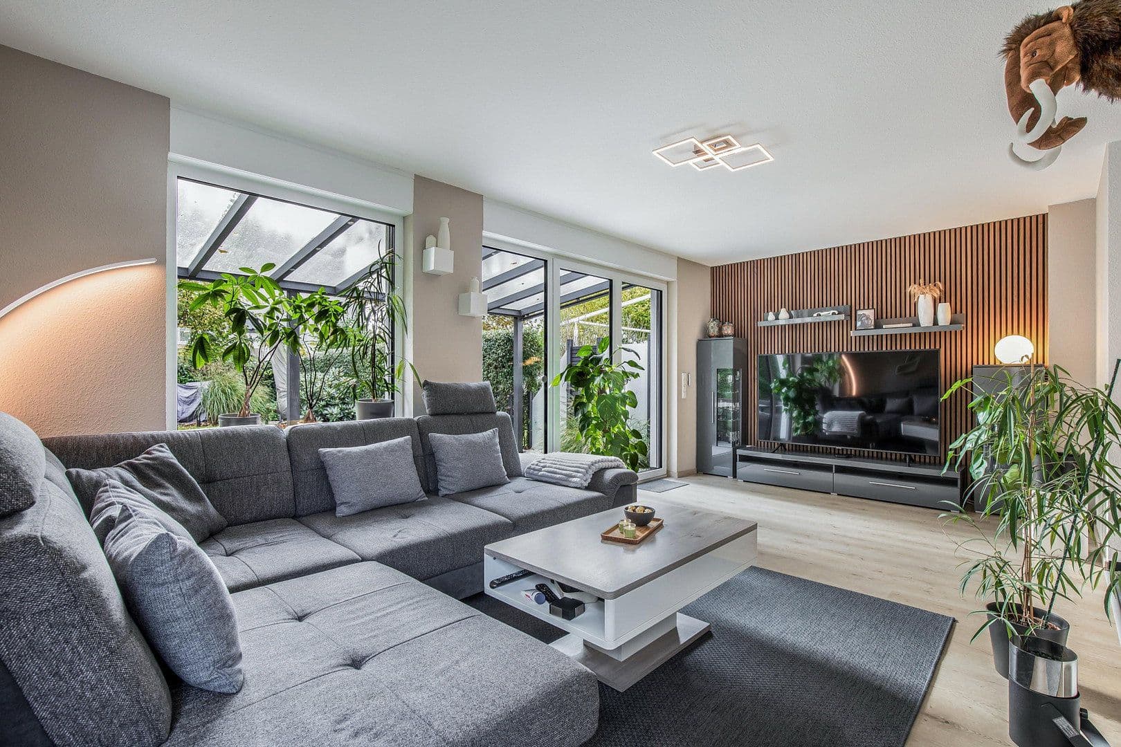 Prodej domu 143 m², pozemek 336 m², Hamburg, Hamburg Prodej domu 143 m², pozemek 336 m², Hamburg, Hamburg