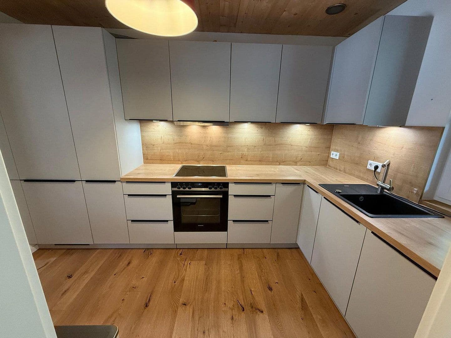Pronájem domu 158 m², pozemek 110 m², Bauseweinallee 58f, München, Bavorsko Pronájem domu 158 m², pozemek 110 m², Bauseweinallee 58f, München, Bavorsko